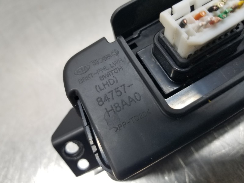 Recambio de mando luces para kia stonic (ybcuv) eco dynamic referencia OEM IAM 93700H8AK0WK 84757H8AA0 