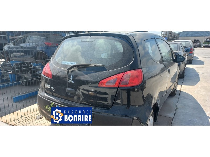 mitsubishi colt berlina 3 (cz) del año 2007