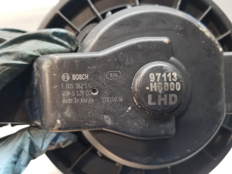 Recambio de motor calefaccion para kia stonic (ybcuv) eco dynamic referencia OEM IAM 97113H8000  