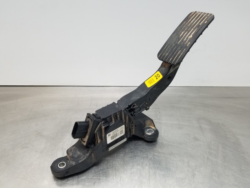 Recambio de pedal acelerador para kia stonic (ybcuv) eco dynamic referencia OEM IAM 32700H8100  