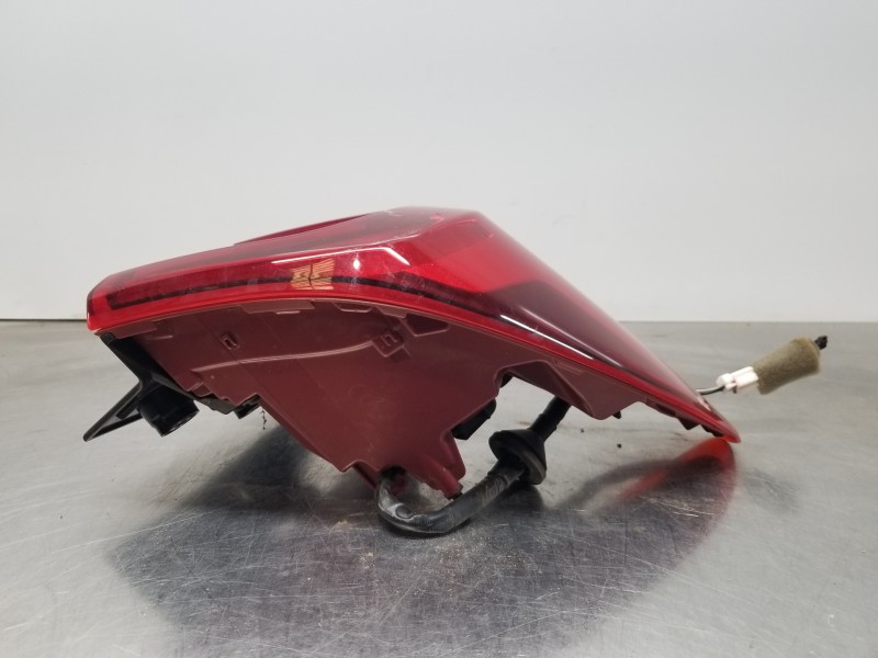 Recambio de piloto trasero derecho para kia stonic (ybcuv) eco dynamic referencia OEM IAM 92402H8500  