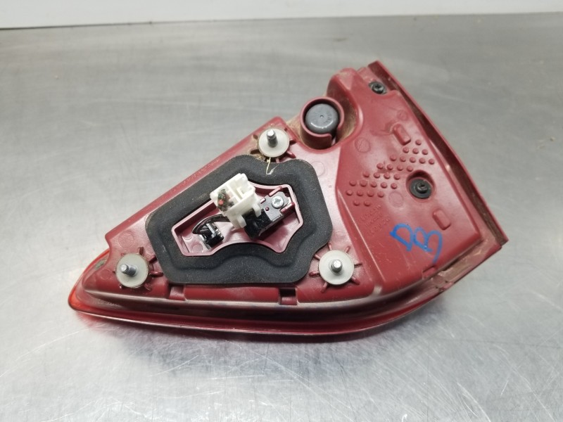 Recambio de piloto trasero izquierdo interior para kia stonic (ybcuv) eco dynamic referencia OEM IAM 92403H8500  