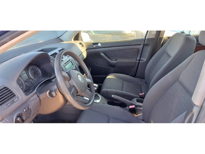 volkswagen golf v berlina (1k1) del año 2006