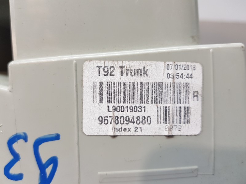 Recambio de piloto trasero derecho interior para peugeot 308 sw allure referencia OEM IAM 9678094880  