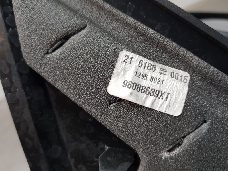 Recambio de retrovisor derecho para peugeot 308 sw allure referencia OEM IAM 1611508580  