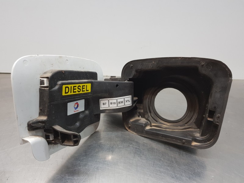 Recambio de tapa exterior combustible para peugeot expert combi bluehdi referencia OEM IAM 98087269ZM 9808725080  Recambio de tapa exterior combustible para peugeot expert combi bluehdi referencia OEM IAM 98087269ZM 9808725080