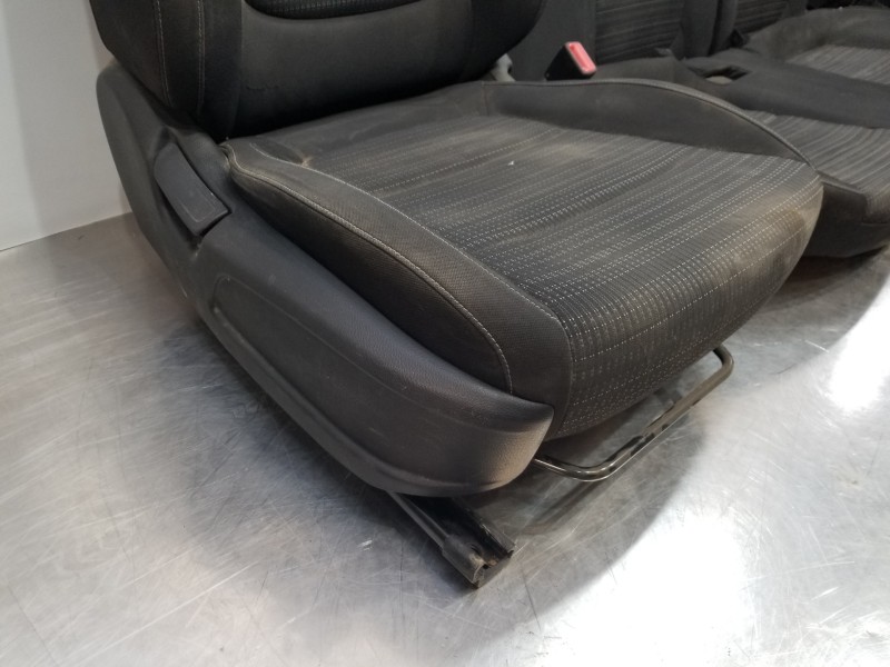 Recambio de juego asientos completo para kia stonic (ybcuv) eco dynamic referencia OEM IAM 88500H8020 88300H8080CUC 88600H8000