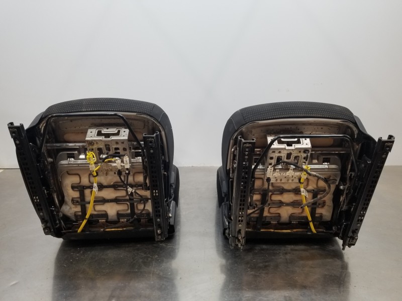 Recambio de juego asientos completo para kia stonic (ybcuv) eco dynamic referencia OEM IAM 88500H8020 88300H8080CUC 88600H8000