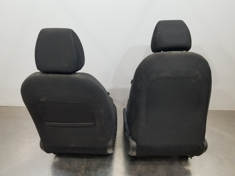 Recambio de juego asientos completo para kia stonic (ybcuv) eco dynamic referencia OEM IAM 88500H8020 88300H8080CUC 88600H8000