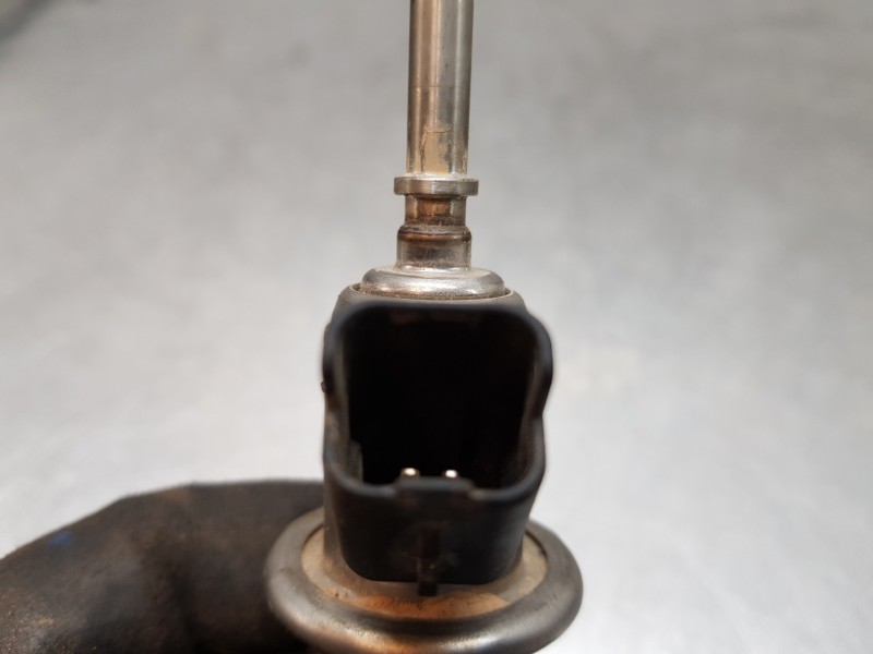 Recambio de inyector para peugeot expert combi bluehdi referencia OEM IAM 9813930180   Recambio de inyector para peugeot expert combi bluehdi referencia OEM IAM 9813930180