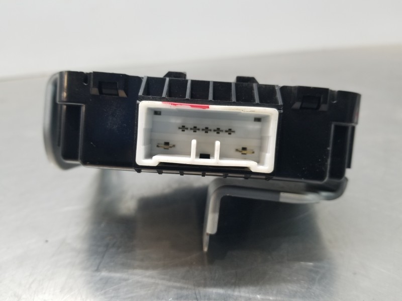 Recambio de modulo electronico para kia stonic (ybcuv) eco dynamic referencia OEM IAM 95300H8000  