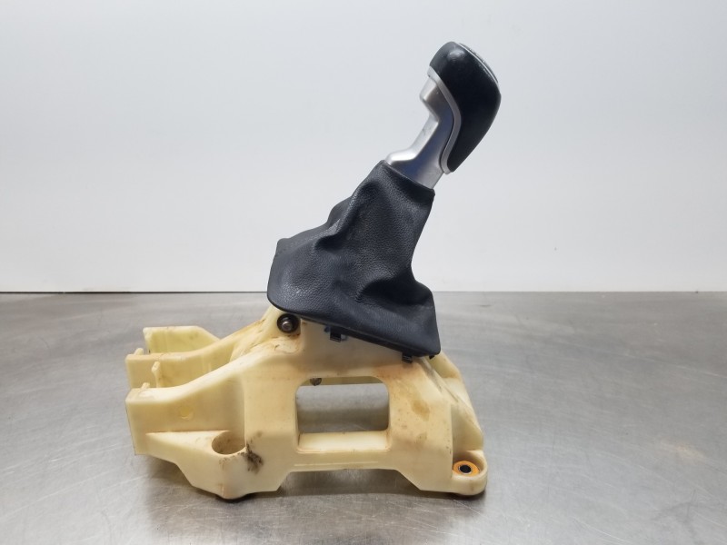 Recambio de palanca cambio para kia stonic (ybcuv) eco dynamic referencia OEM IAM 43700H8310WK  