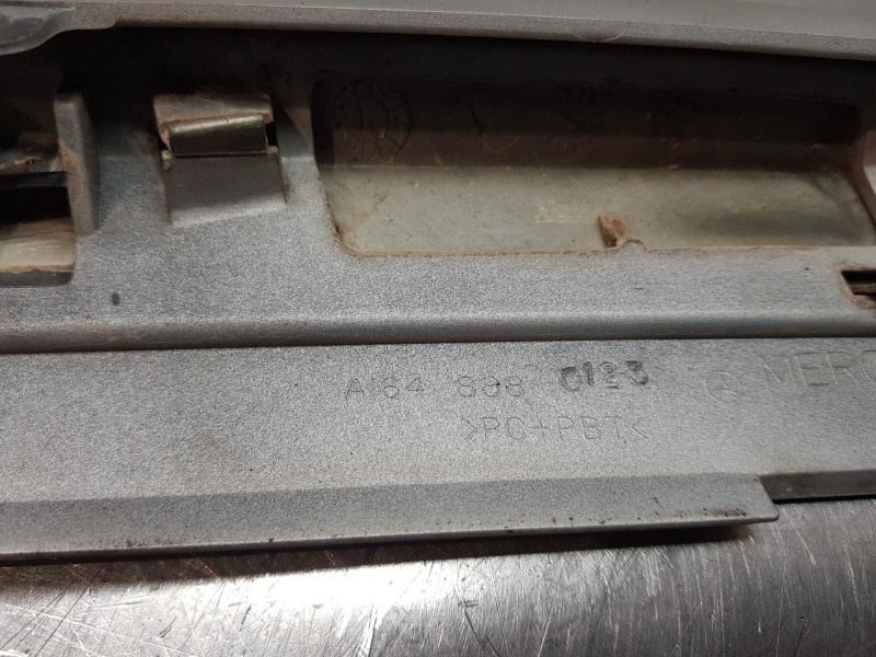 Recambio de rejilla delantera para mercedes clase gl (x166) 450 grand edition referencia OEM IAM A2518880086 A1648880123  Recambio de rejilla delantera para mercedes clase gl (x166) 450 grand edition referencia OEM IAM A2518880086 A1648880123