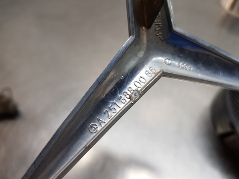 Recambio de rejilla delantera para mercedes clase gl (x166) 450 grand edition referencia OEM IAM A2518880086 A1648880123  Recambio de rejilla delantera para mercedes clase gl (x166) 450 grand edition referencia OEM IAM A2518880086 A1648880123