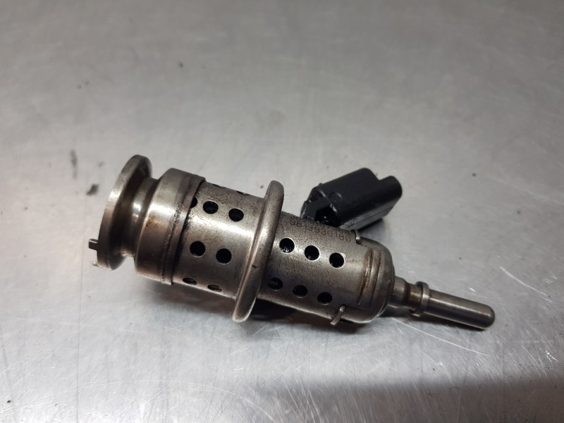 Recambio de inyector para peugeot 308 sw allure referencia OEM IAM 9813930180  