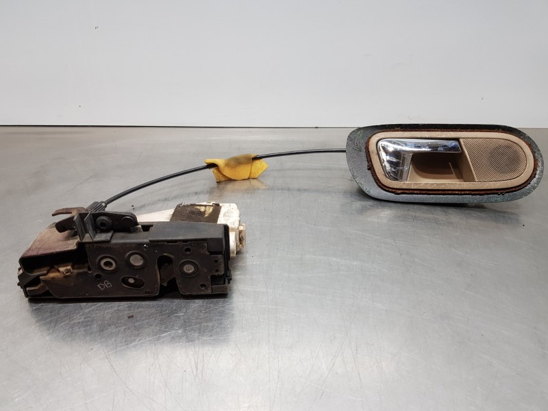 Recambio de cerradura puerta trasera derecha para ford galaxy (vy) ghia referencia OEM IAM 1107699 YM21A26412AA  Recambio de cerradura puerta trasera derecha para ford galaxy (vy) ghia referencia OEM IAM 1107699 YM21A26412AA