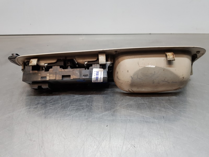 Recambio de mando elevalunas delantero izquierdo para ford galaxy (vy) ghia referencia OEM IAM 1324501 3M2114A132AAYYEJ  Recambio de mando elevalunas delantero izquierdo para ford galaxy (vy) ghia referencia OEM IAM 1324501 3M2114A132AAYYEJ