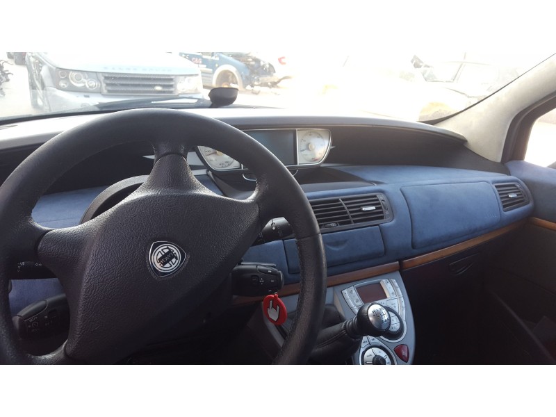 lancia phedra (180) del año 2011