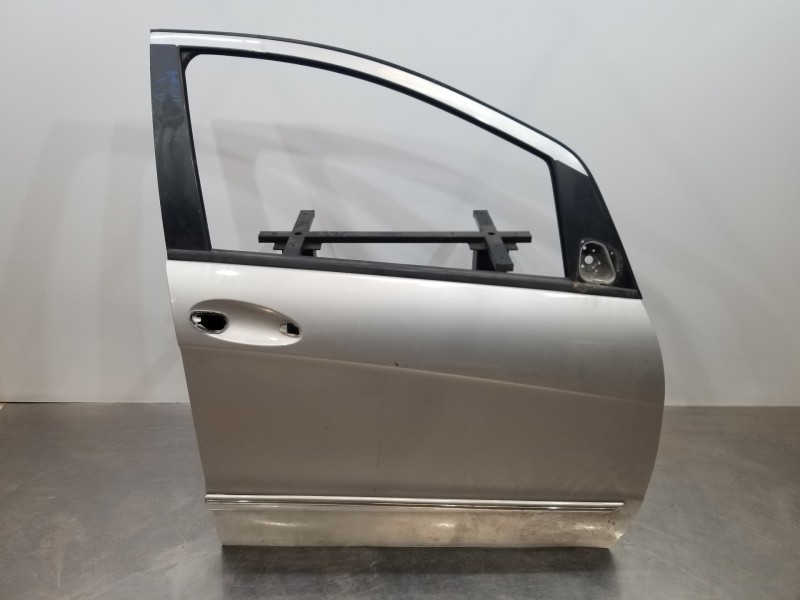 Recambio de puerta delantera derecha para mercedes clase a (w169) elegance referencia OEM IAM A1697202205  