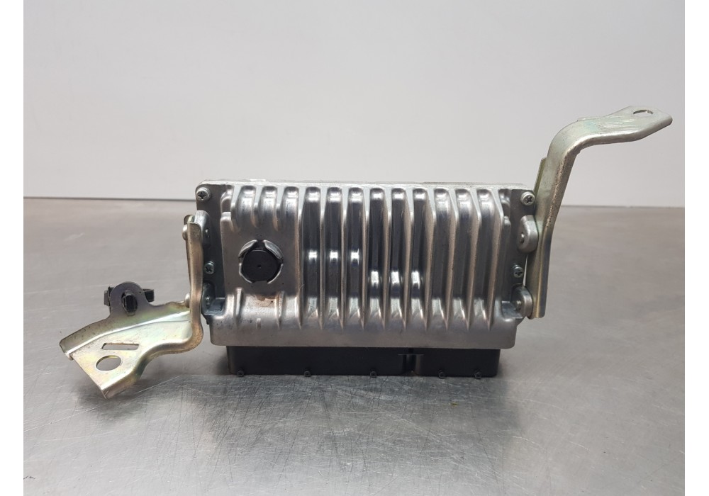 Recambio de centralita motor uce para toyota auris touring sports (e18) bisiness referencia OEM IAM 896610ZM30 MB2756005370 