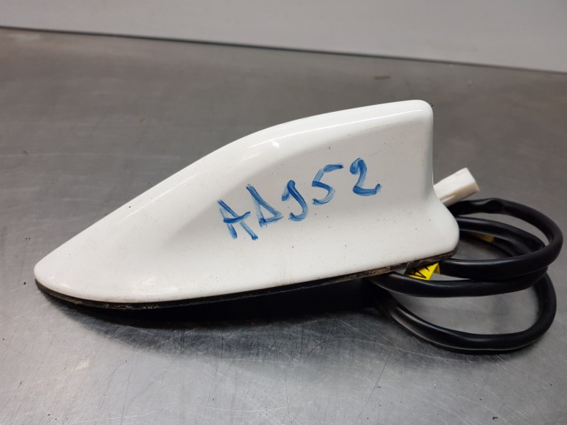 Recambio de antena para toyota auris touring sports (e18) bisiness referencia OEM IAM 8630002510A0   Recambio de antena para toyota auris touring sports (e18) bisiness referencia OEM IAM 8630002510A0