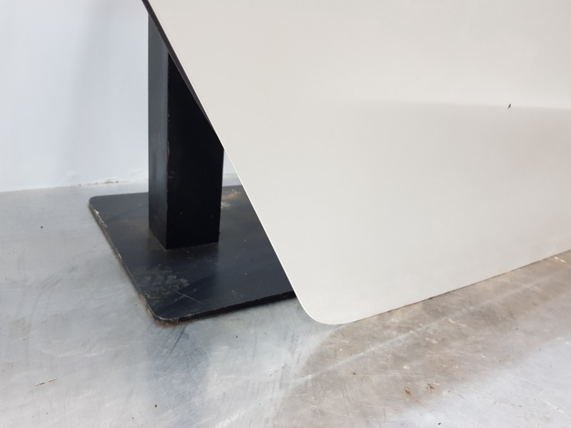 Recambio de puerta trasera derecha para peugeot 508 sw gt line referencia OEM IAM 9008Y0  