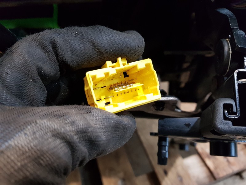 Recambio de juego asientos completo para peugeot 508 sw gt line referencia OEM IAM 884794 8847C0 