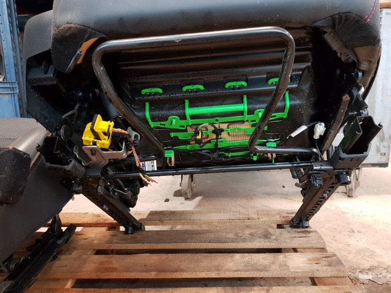 Recambio de juego asientos completo para peugeot 508 sw gt line referencia OEM IAM 884794 8847C0 