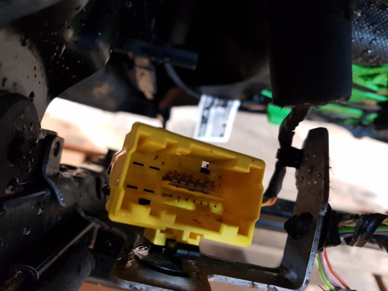 Recambio de juego asientos completo para peugeot 508 sw gt line referencia OEM IAM 884794 8847C0 