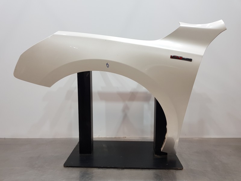 Recambio de aleta delantera izquierda para peugeot 508 sw gt line referencia OEM IAM 7840CA  