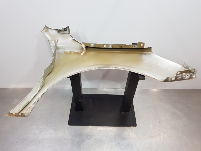 Recambio de aleta delantera izquierda para peugeot 508 sw gt line referencia OEM IAM 7840CA  