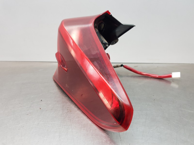 Recambio de piloto trasero derecho para toyota auris touring sports (e18) bisiness referencia OEM IAM 8155102A50   Recambio de piloto trasero derecho para toyota auris touring sports (e18) bisiness referencia OEM IAM 8155102A50