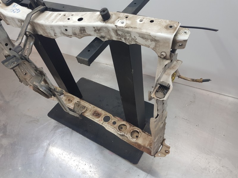 Recambio de panel frontal para toyota auris touring sports (e18) bisiness referencia OEM IAM 5320102904  