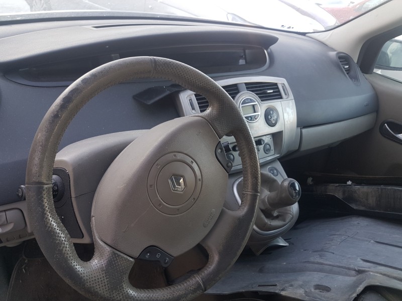 renault scenic ii del año 2004