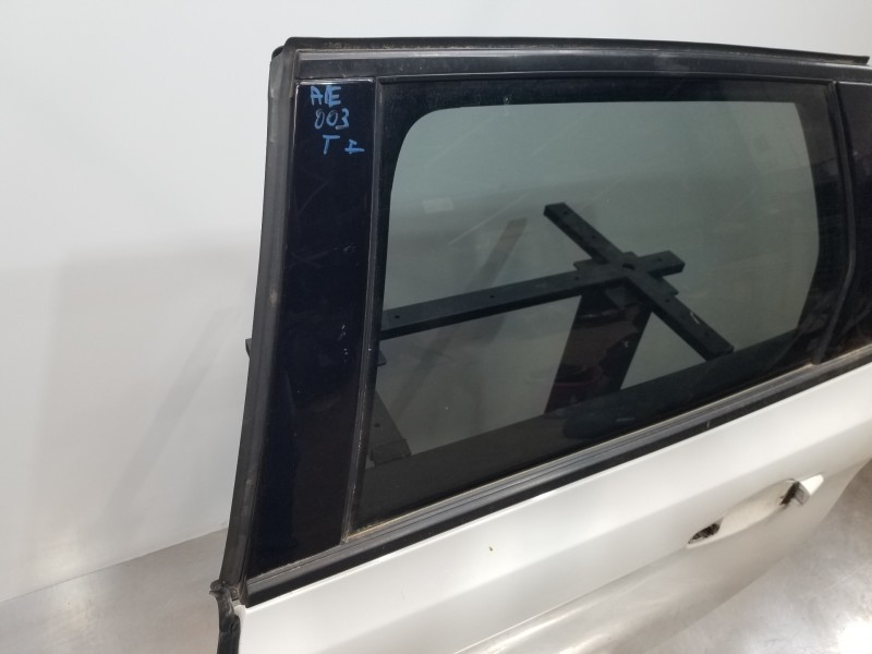 Recambio de puerta trasera izquierda para peugeot 308 sw allure referencia OEM IAM 9805267180  