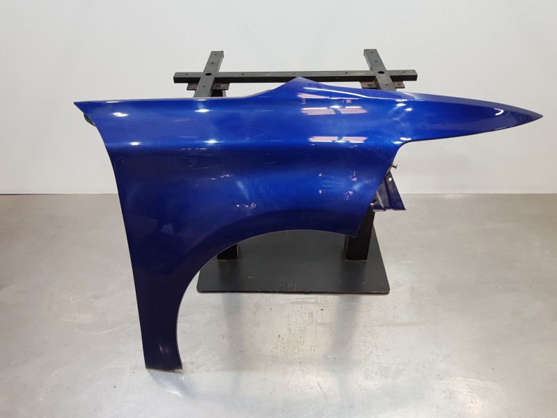 Recambio de aleta delantera derecha para citroen c4 picasso puretech referencia OEM IAM 9816714380  