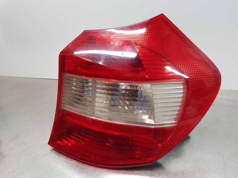 Recambio de piloto trasero derecho para bmw serie 1 berlina (e81/e87) 116i referencia OEM IAM 63210397035 63216924502 