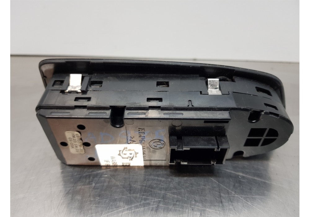 Recambio de mando elevalunas delantero izquierdo para bmw serie 1 berlina (e81/e87) 116i referencia OEM IAM 61319217235 6970216  Recambio de mando elevalunas delantero izquierdo para bmw serie 1 berlina (e81/e87) 116i referencia OEM IAM 61319217235 6970216