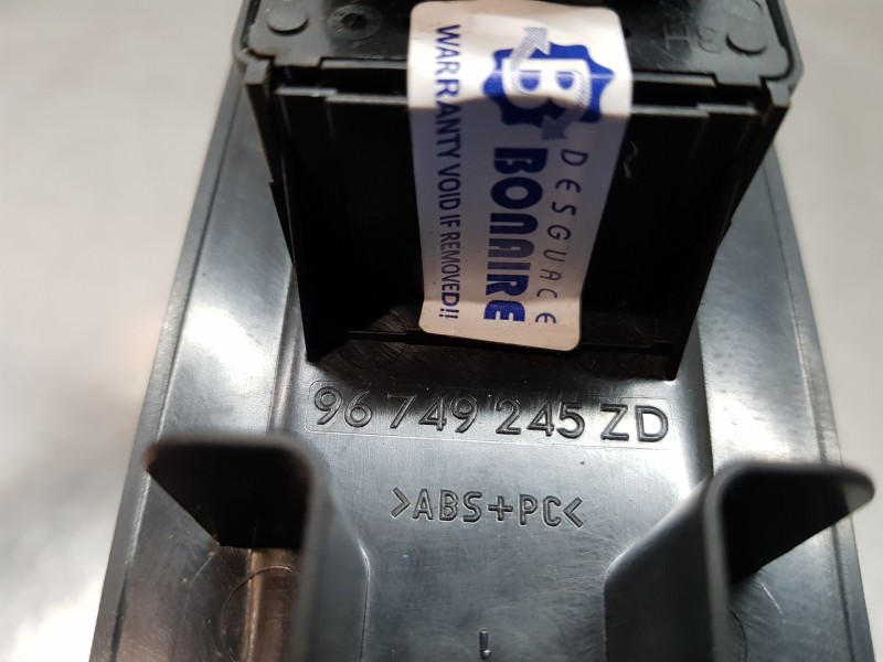 Recambio de mando elevalunas delantero izquierdo para peugeot 208 acces referencia OEM IAM 96749245ZD   Recambio de mando elevalunas delantero izquierdo para peugeot 208 acces referencia OEM IAM 96749245ZD