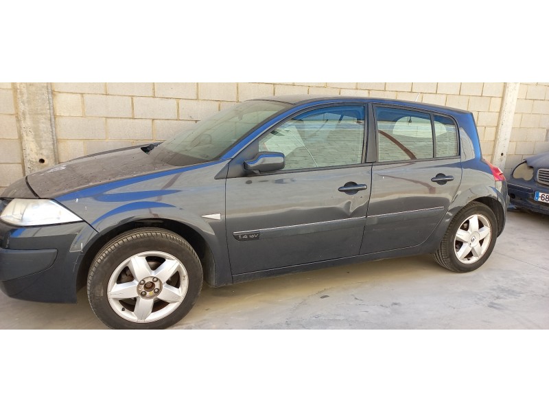 renault megane ii berlina 5p del año 2006