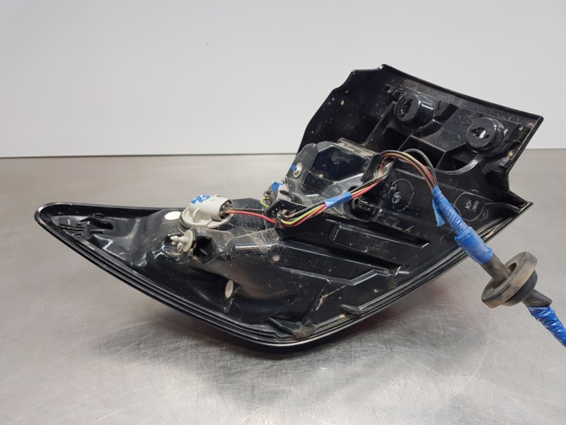 Recambio de piloto trasero derecho para mazda cx-3 (2019 - 2022) sky activ referencia OEM IAM DM4N51160A DM4N51160  Recambio de piloto trasero derecho para mazda cx-3 (2019 - 2022) sky activ referencia OEM IAM DM4N51160A DM4N51160