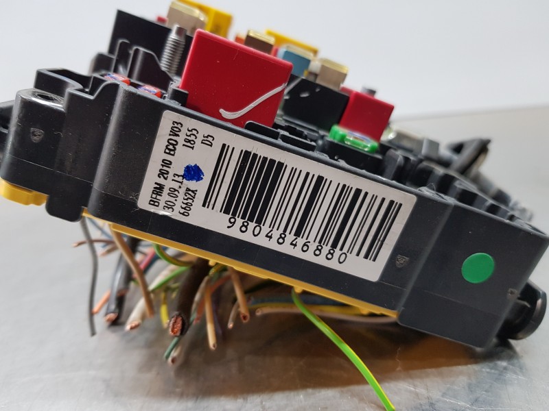 Recambio de caja reles / fusibles para peugeot 208 acces referencia OEM IAM 9804846880   Recambio de caja reles / fusibles para peugeot 208 acces referencia OEM IAM 9804846880