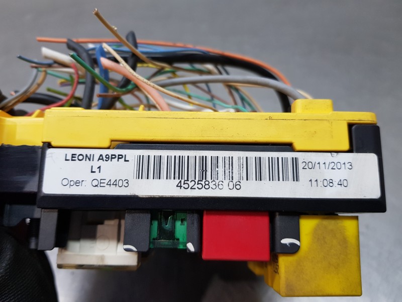 Recambio de caja reles / fusibles para peugeot 208 acces referencia OEM IAM 9804846880   Recambio de caja reles / fusibles para peugeot 208 acces referencia OEM IAM 9804846880