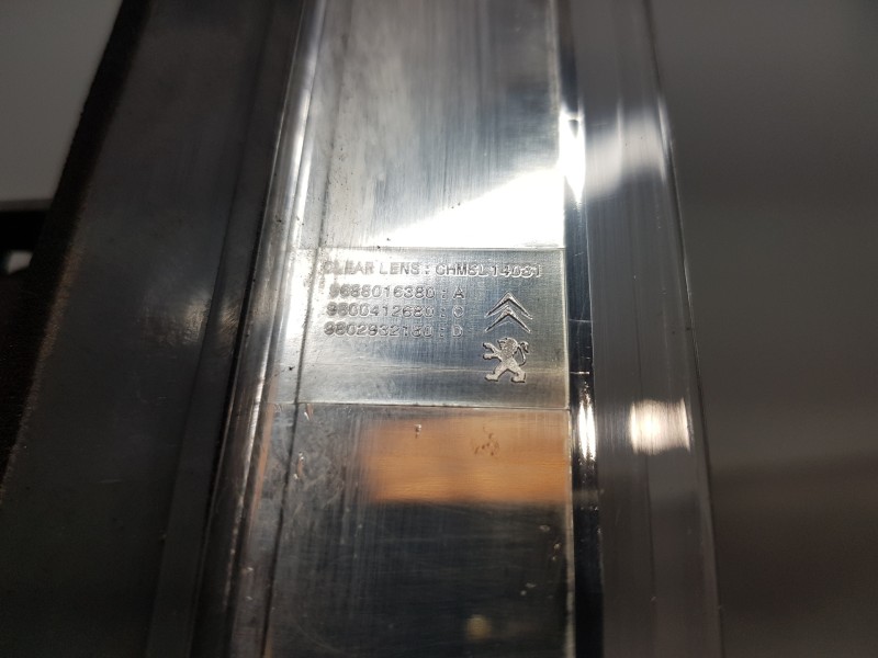 Recambio de luz central de freno para peugeot 508 sw gt line referencia OEM IAM 9802932180 9688016380 9800412680