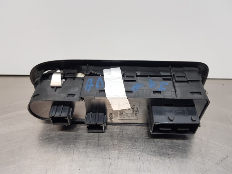 Recambio de mando elevalunas delantero izquierdo para peugeot 508 sw gt line referencia OEM IAM 98026370ZD  
