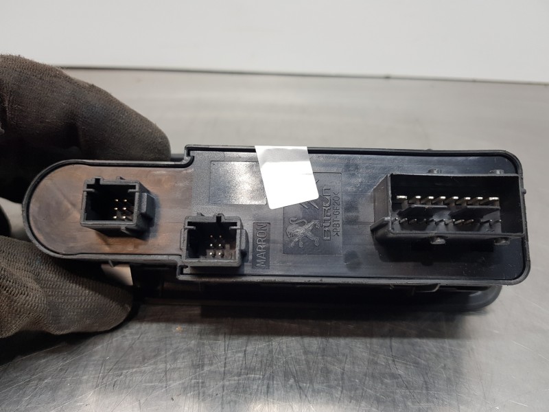 Recambio de mando elevalunas delantero izquierdo para peugeot 508 sw gt line referencia OEM IAM 98026370ZD  