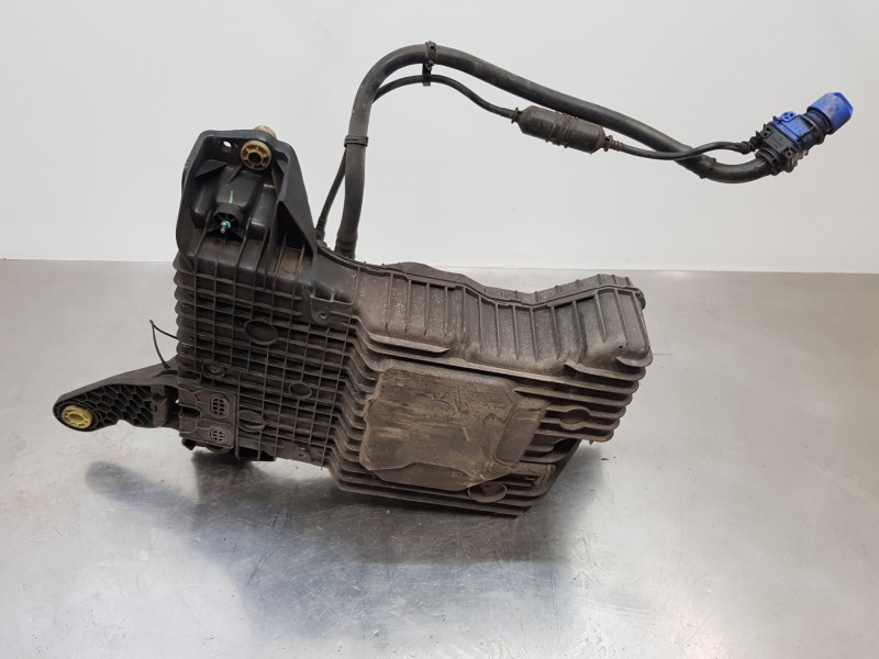 Recambio de deposito aditivo adblue fap ( deposito grande ) para peugeot 308 sw allure referencia OEM IAM 1682619580 9815111480 