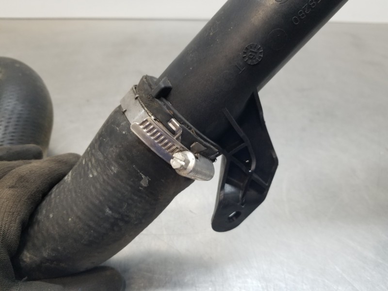 Recambio de tubo presion turbocompresor para peugeot 508 sw gt line referencia OEM IAM 9675758280  