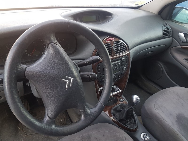 citroen c5 berlina del año 2001