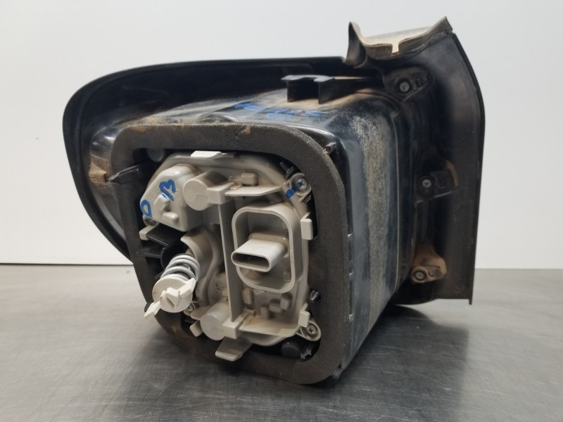 Recambio de piloto trasero derecho para jeep renegade suv referencia OEM IAM 51964233 51964233DX  Recambio de piloto trasero derecho para jeep renegade suv referencia OEM IAM 51964233 51964233DX